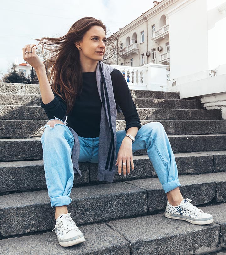 boyfriend jeans and sneakers