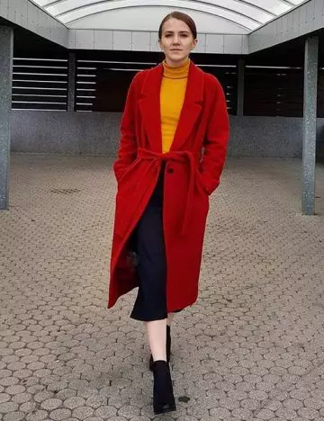 Wear your culottes with a trench coat or jacket