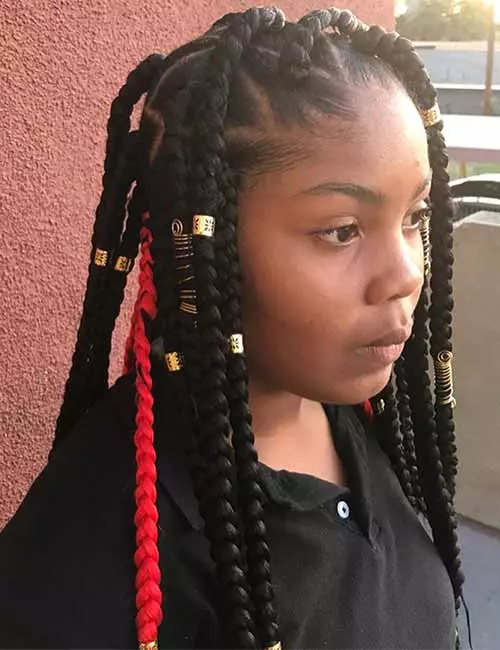 Spiral accented jumbo box braids