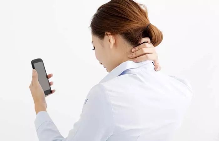 1. Posture Problems Due To Communicating With Mobile Devices