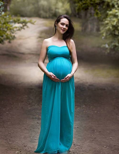 Maternity Dresses for Photoshoot | Where to Shop & How to Pose