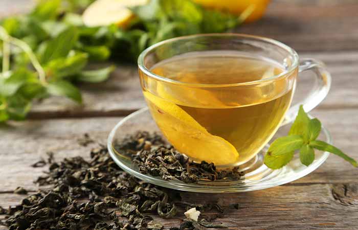 Green tea to get relief from dry mouth