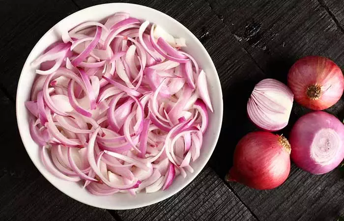 3. Stuffy Nose No More, Use An Onion!