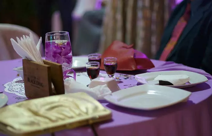 4.Do Not Put Your Purse, Cellphone Or Keys On The Table
