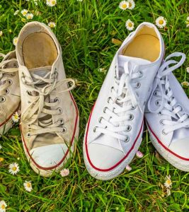 How To Clean White Converse Shoes In ...