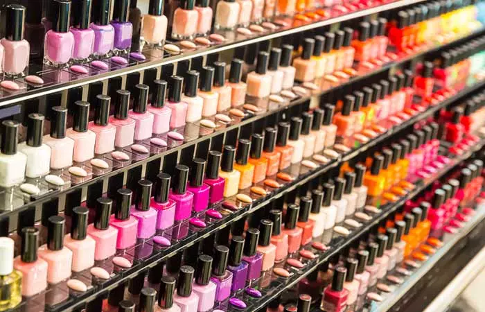 How-To-Make-Sure-You-Choose-The-Right-Nail-Polish