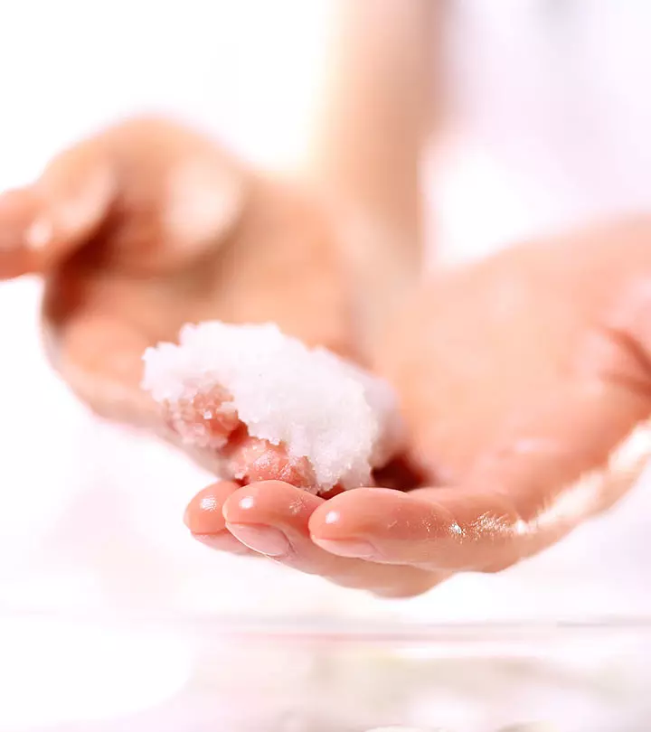 How To Prepare A Natural Sugar Scrub To Soften Your Hands