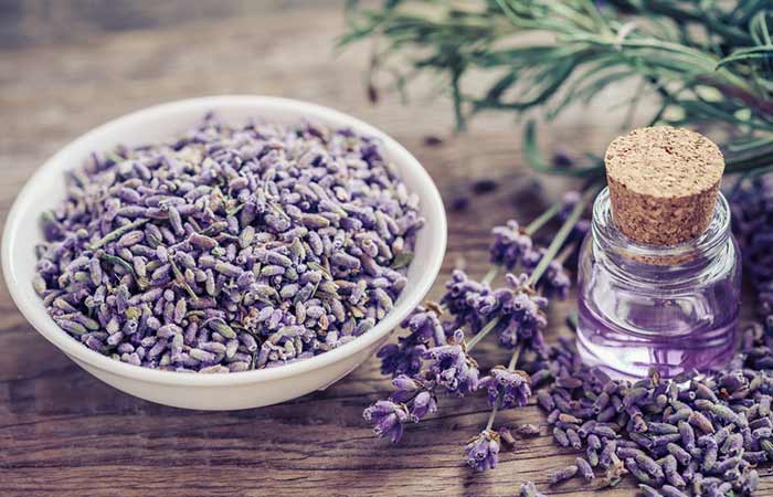 Lavender oil to treat burns at home
