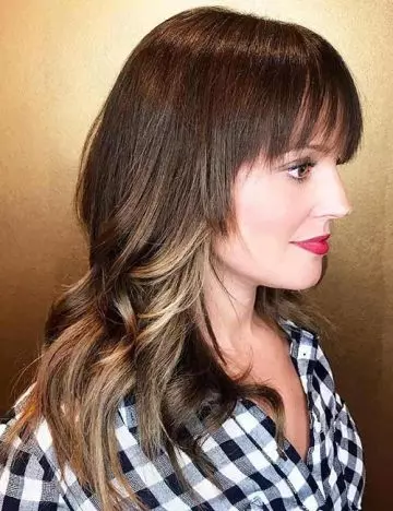 Walnut brown hair color with blonde edges for brunettes
