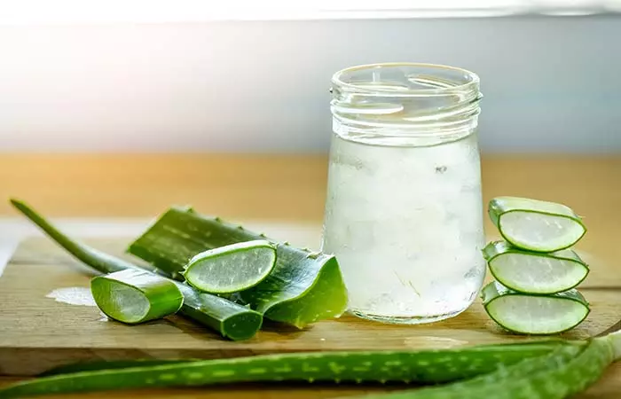 Aloe vera and hydrogen peroxide solution for acne