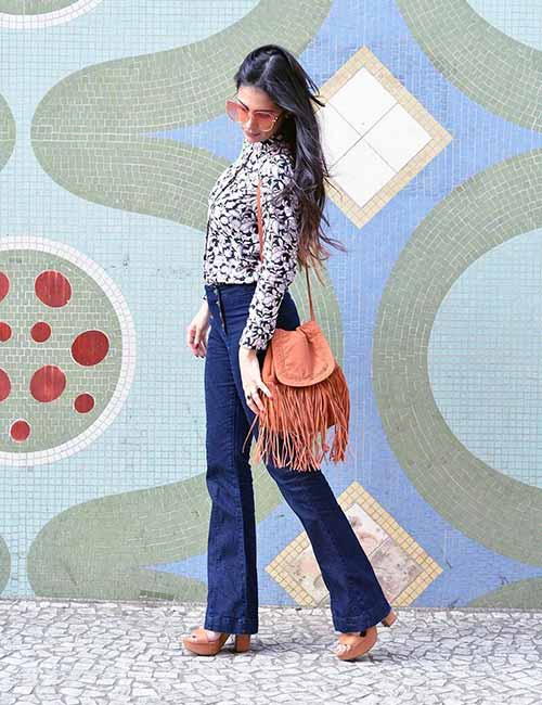 25 Ideas How To Wear Mom Jeans Complete Style Guide 2020