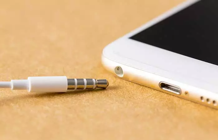 9. The Stripes On Your Headphone Jack