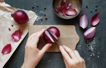 Onion to get rid of ingrown toenail pain