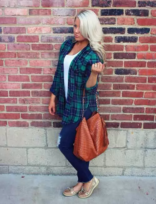 Style your flannel shirt in winter