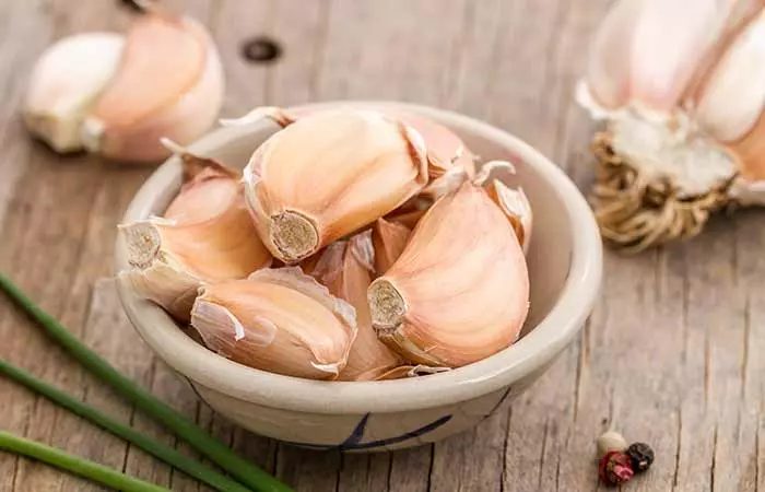 Garlic to get rid of ingrown toenail pain