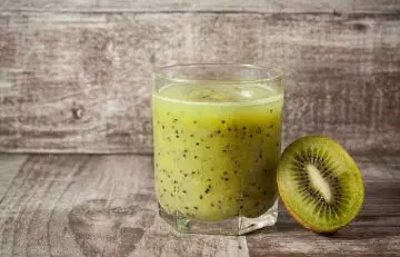 Kiwi juice for dengue fever