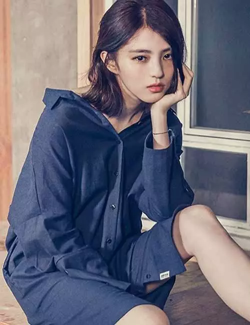 Look 9 of Korean clothing style