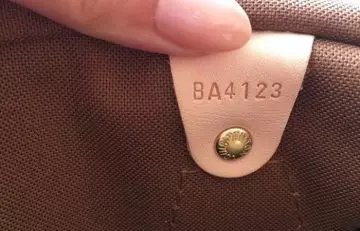 Louis Vuitton handbag's date code