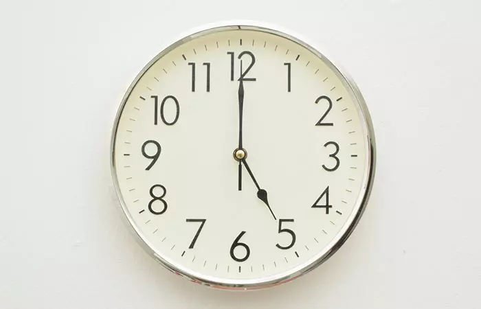  Were You Born At The Crack Of Dawn (Born Between 4 AM – 6 AM)