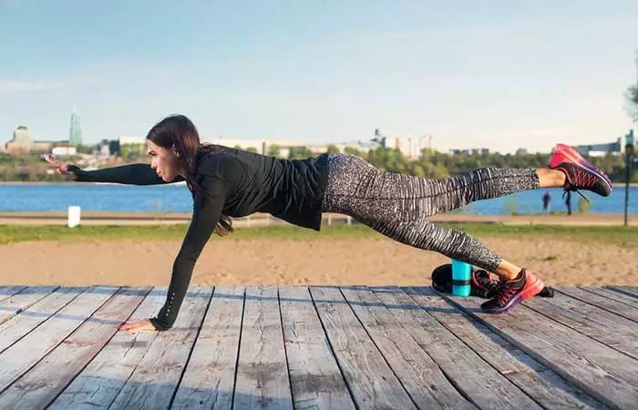 2. Leg Raise With Plank Arms