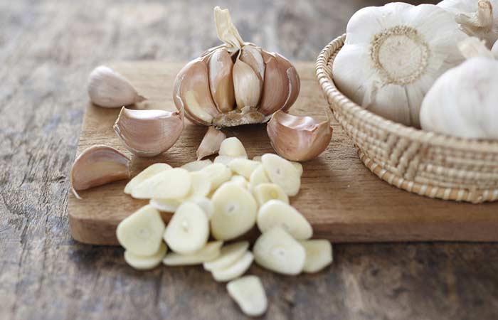 Garlic to get rid of butt acne