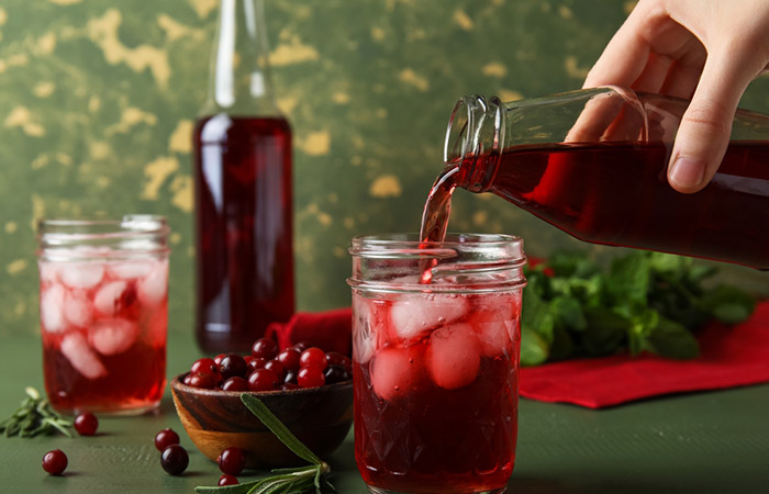 Use cranberry juice to treat bacterial vaginosis