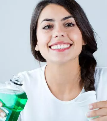 DIY Mouthwash Removes Plaque From Teeth In 1 Minute!
