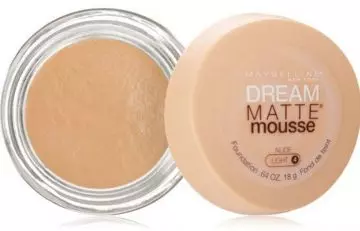 Maybelline Dream Matte Mousse Foundation Nude 40