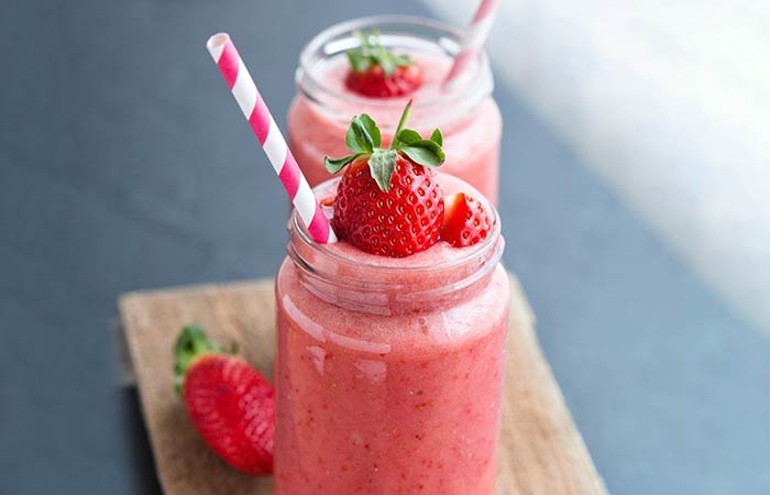 Healthy Breakfast - Berry Oats Smoothie