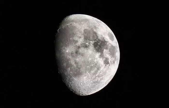 4. Gibbous Moon Humanitarian & Perfectionist 