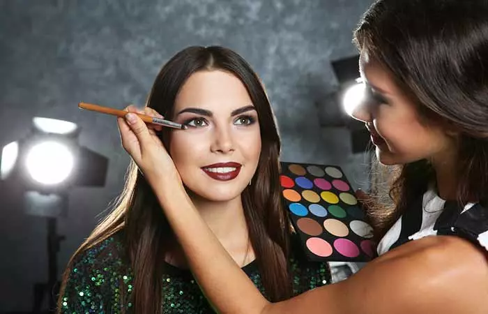 4. Give Your Friend A Makeover