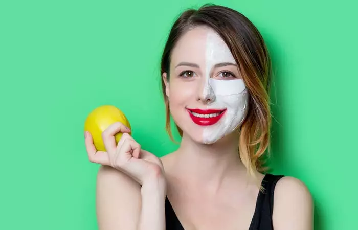 4. Green Apple, Grapes, And Aloe Vera Mask