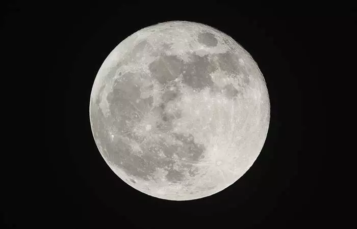 5. Full Moon Relationship Seeker