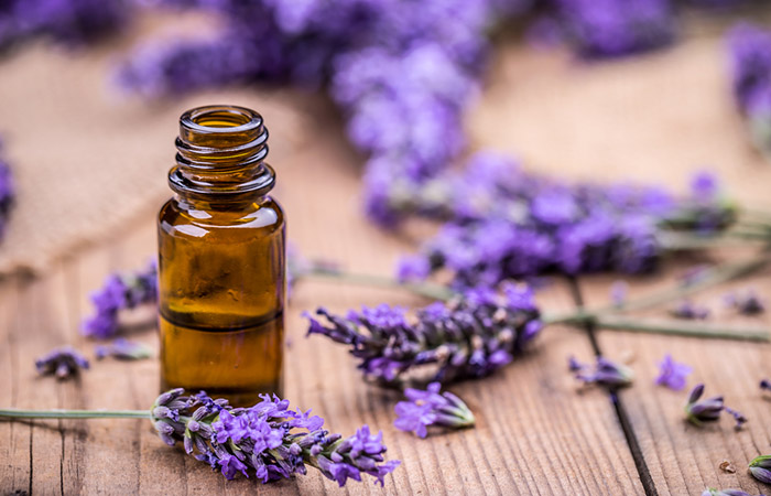 Lavender oil to treat cradle cap