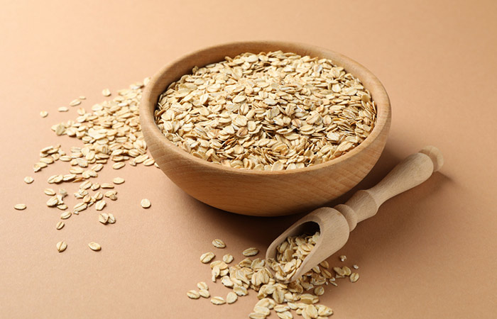 Oatmeal is a natural treatment for poison ivy rash