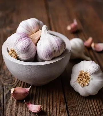 As a tonic or a vaginal suppository, there are many ways garlic can aid vaginal health.