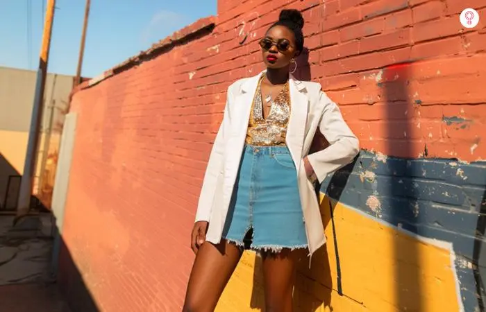 V-cut denim skirt with a blazer outfit