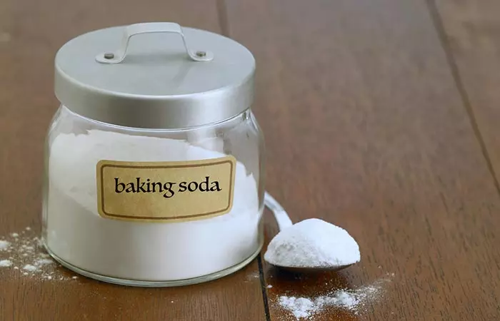 Baking soda for healing angular cheilitis