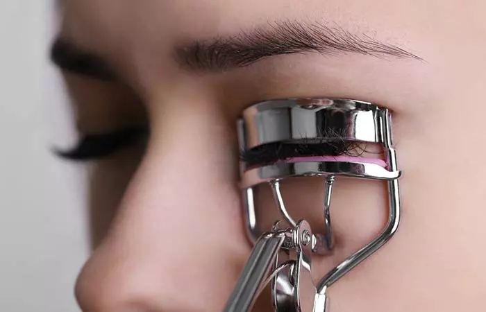 5. Let Your Eyelash Curler Be Your Savior 