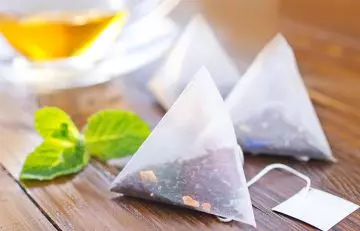 Green tea bags to get rid of a black eye