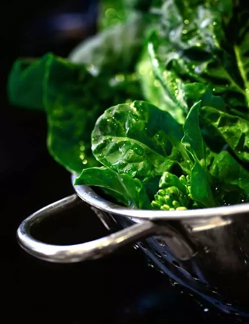 Dark leafy greens as post-workout food