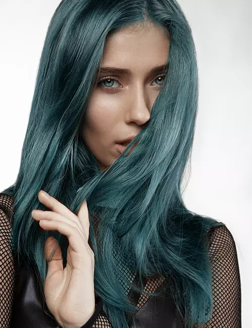 21 Amazing Blue Black Hair Color Looks