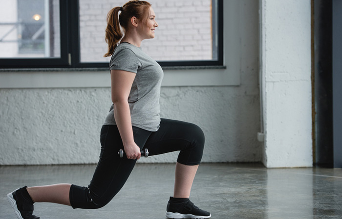 How to get a curvy body through weighted lunges