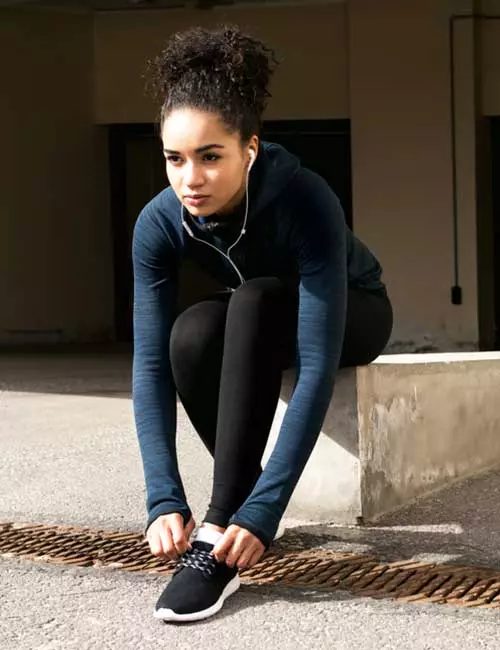 Gym shoes with leggings