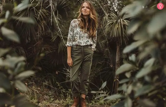 Olive green linen joggers with brown boots