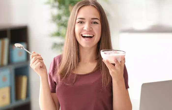 Plain Greek yogurt makes your butt bigger