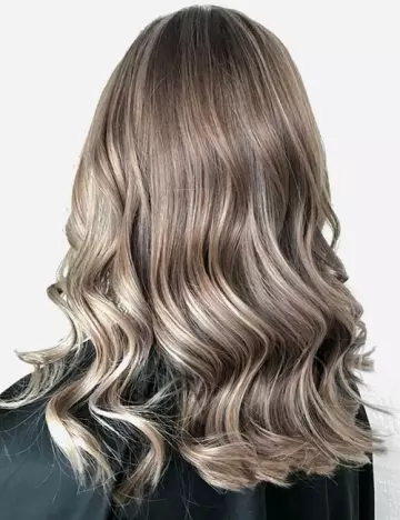 Cool dirty blonde blend for luscious hair