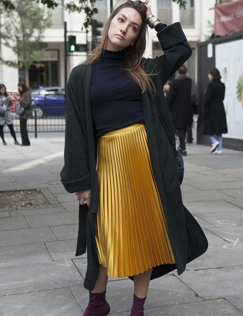 black pleated maxi skirt outfit