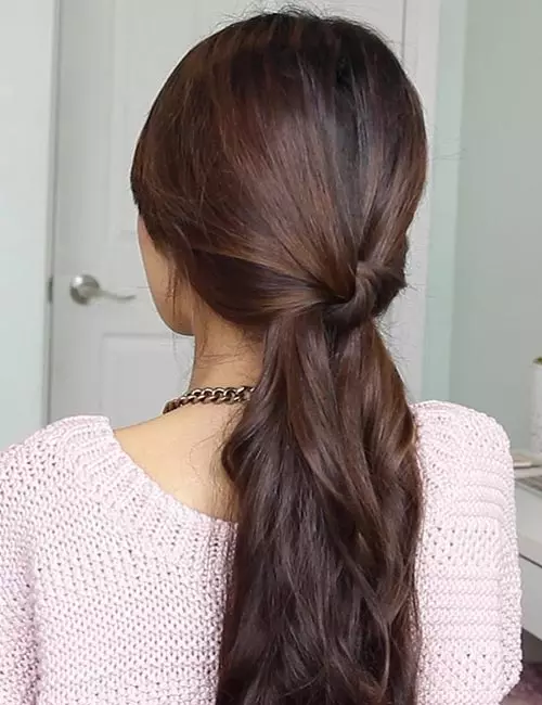 Knotted Ponytail