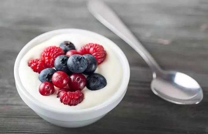 Fresh fruit and low-fat yogurt after a morning run